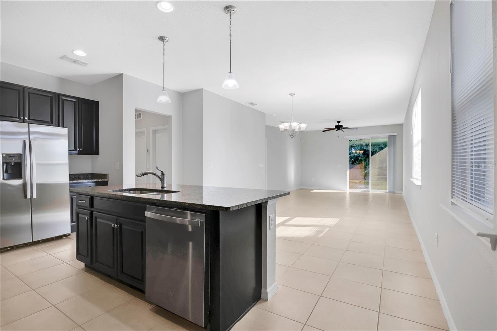 Single Family Residence at 17432 PAINTED LEAF WAY, CLERMONT, photo 4 of 47