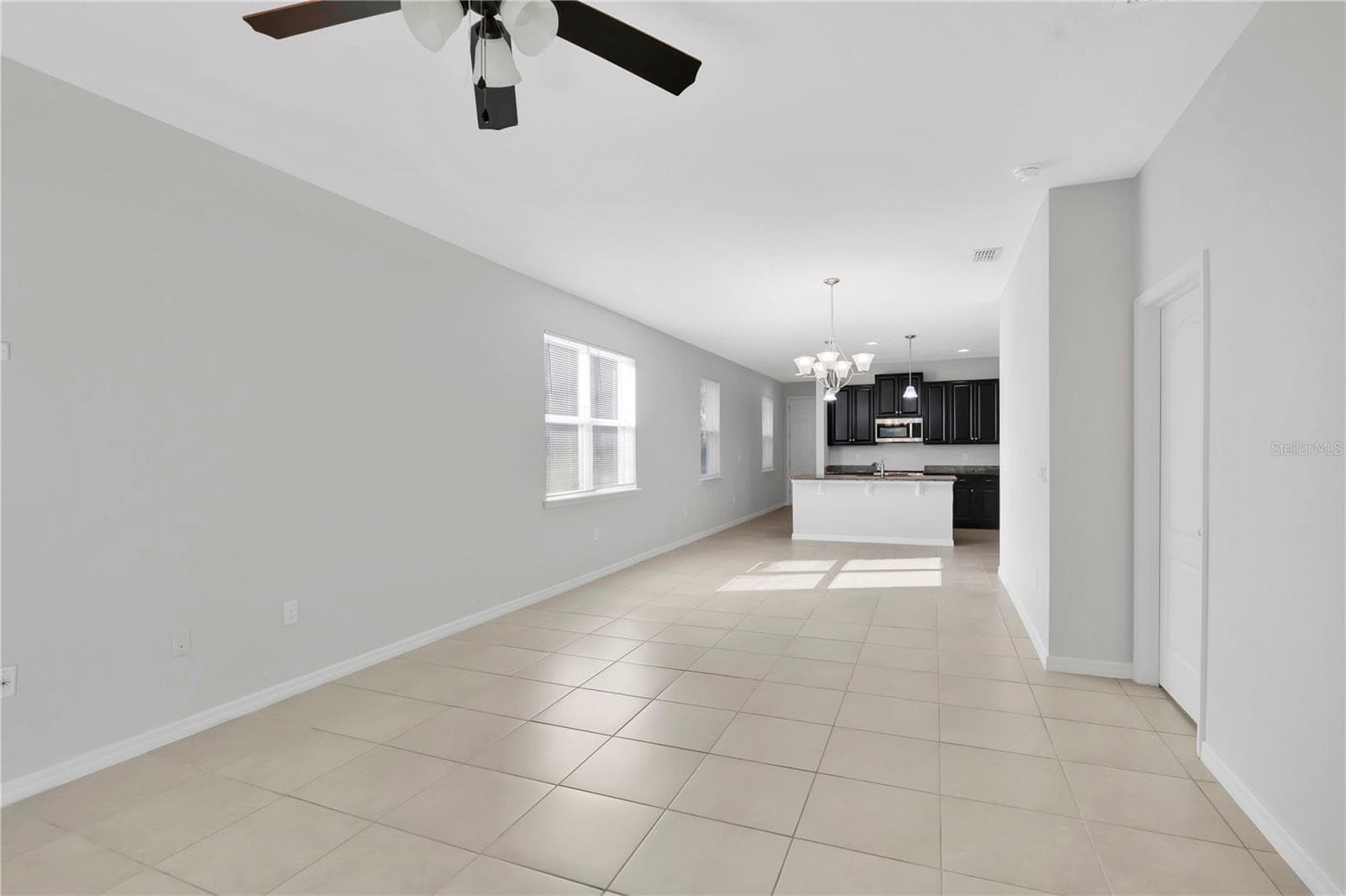 Single Family Residence at 17432 PAINTED LEAF WAY, CLERMONT, photo 7 of 47