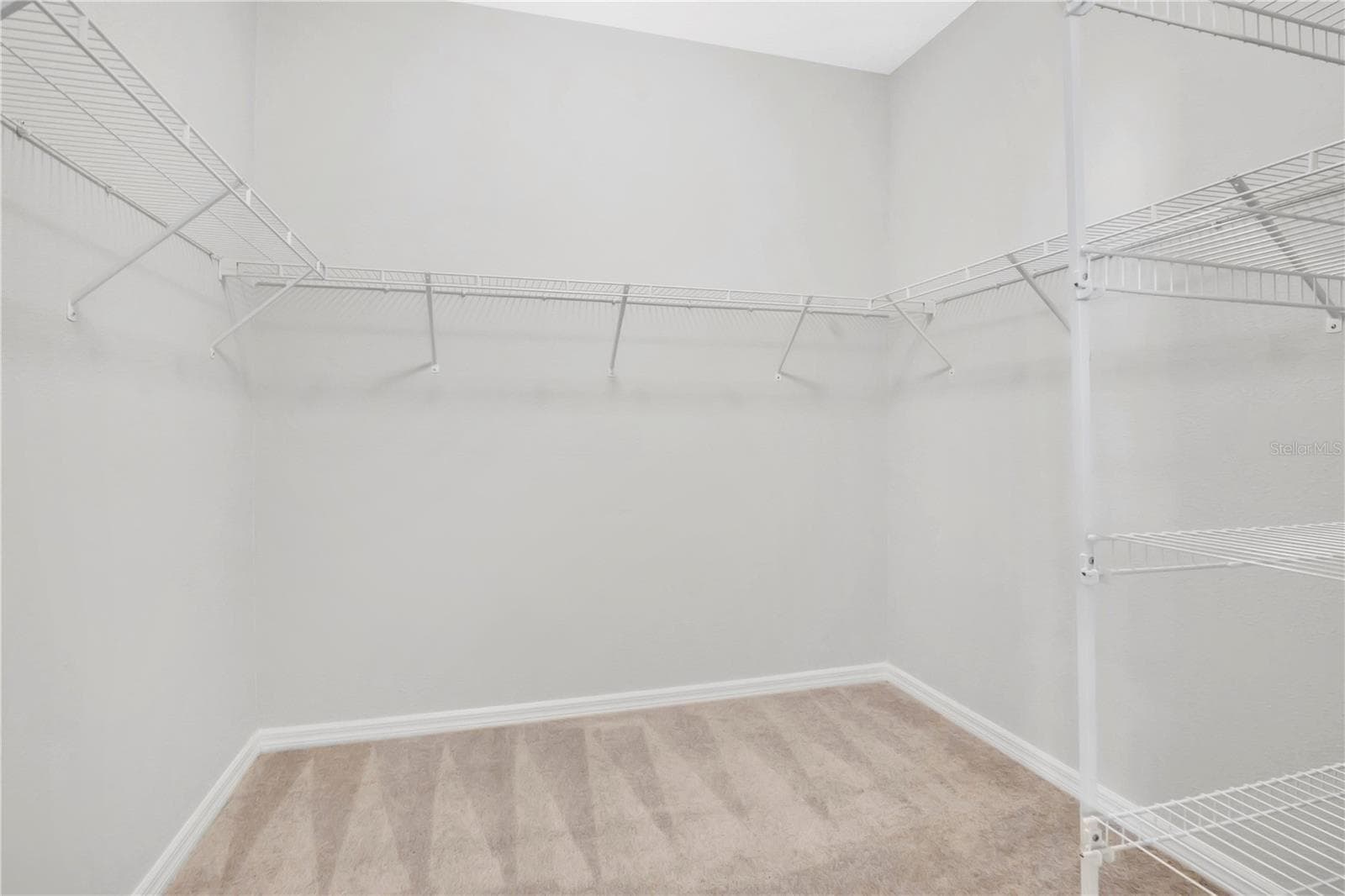 Single Family Residence at 17432 PAINTED LEAF WAY, CLERMONT, photo 13 of 47