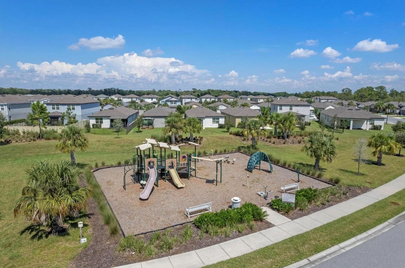 Single Family Residence at 17432 PAINTED LEAF WAY, CLERMONT, photo 37 of 47