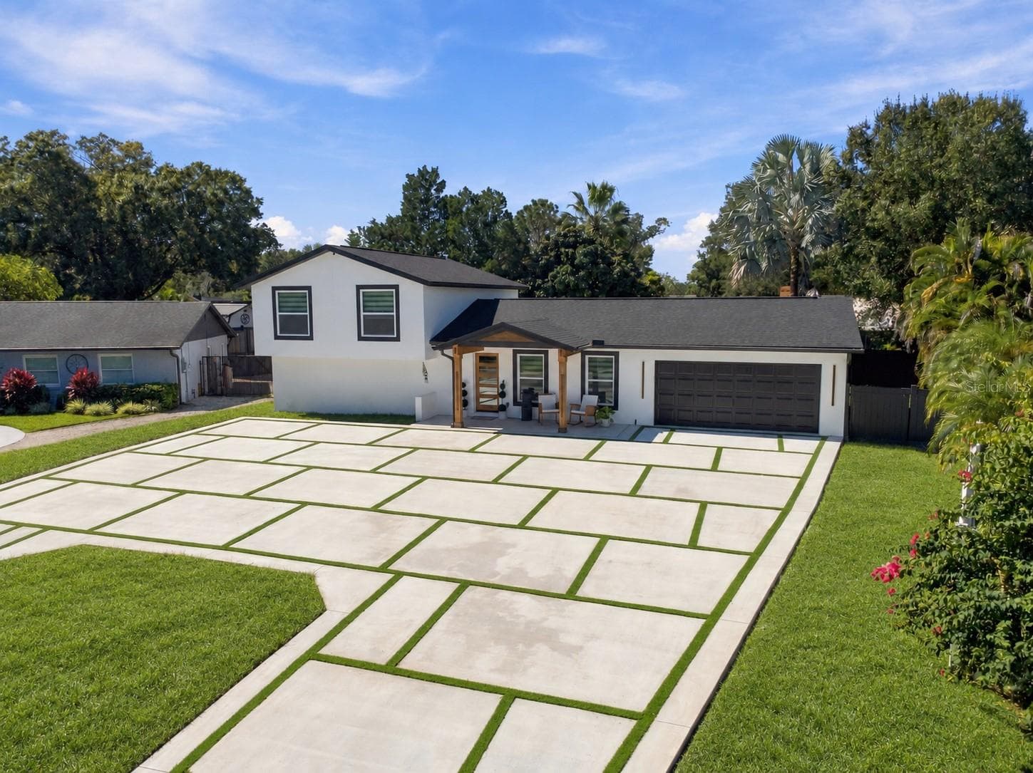 FRONT VIEW - 13824 CHERRY BROOK LN, TAMPA