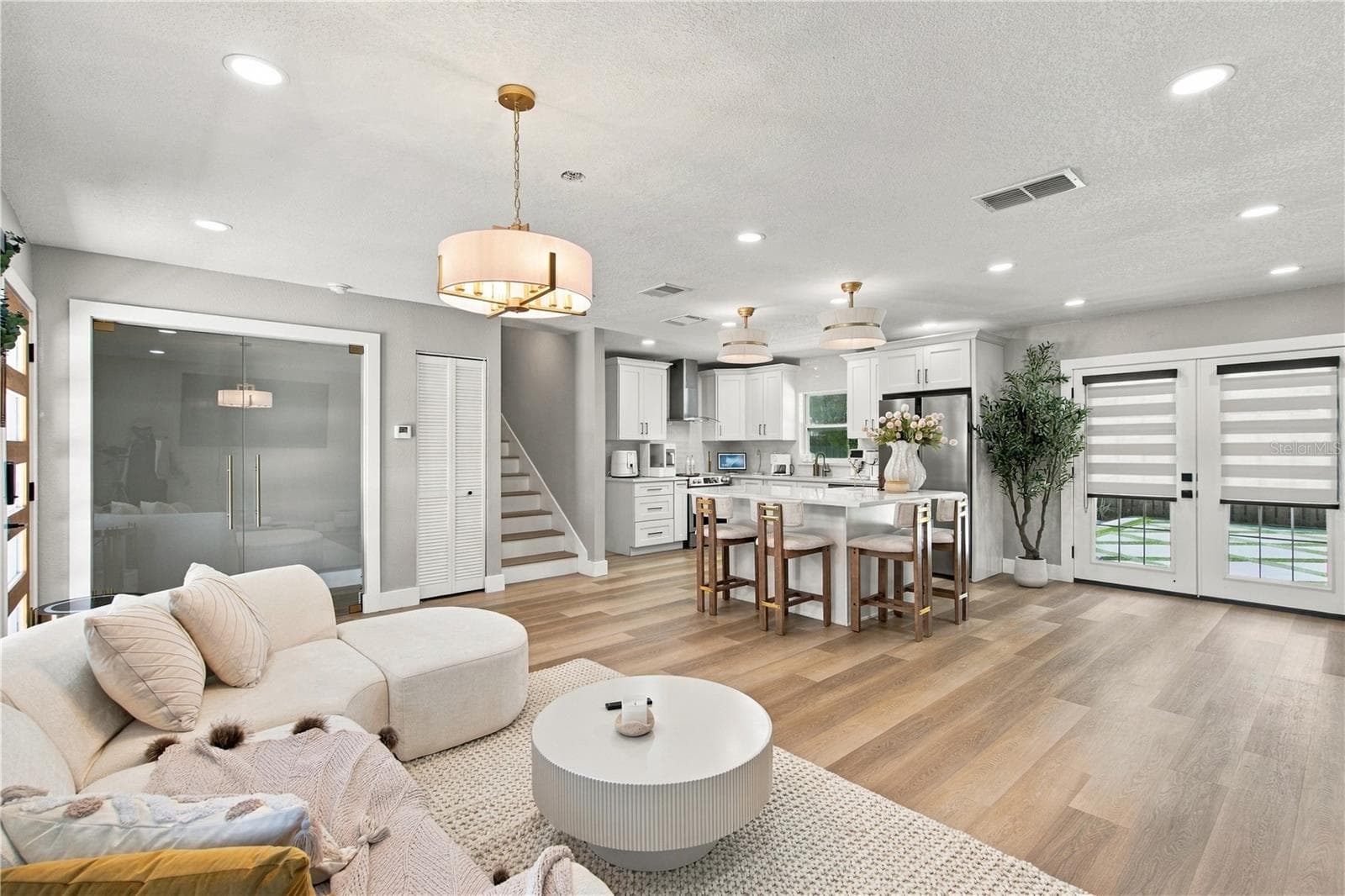 LIVING ROOM & KITCHEN - 13824 CHERRY BROOK LN, TAMPA