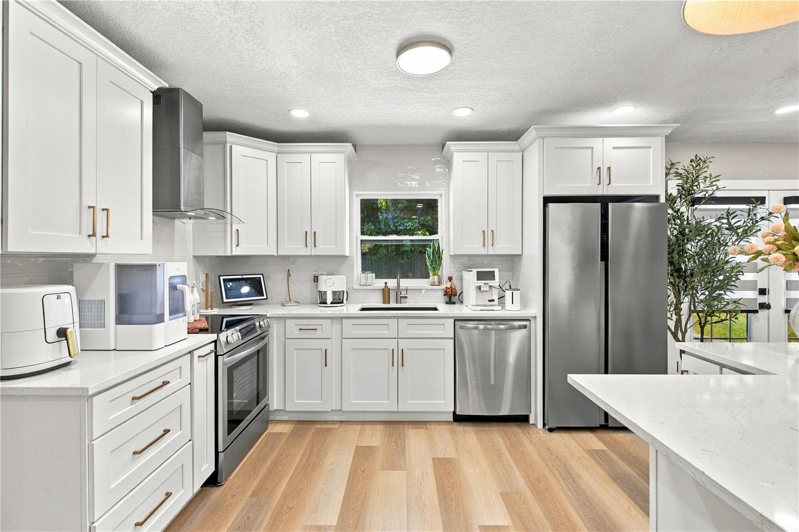 KITCHEN - 13824 CHERRY BROOK LN, TAMPA
