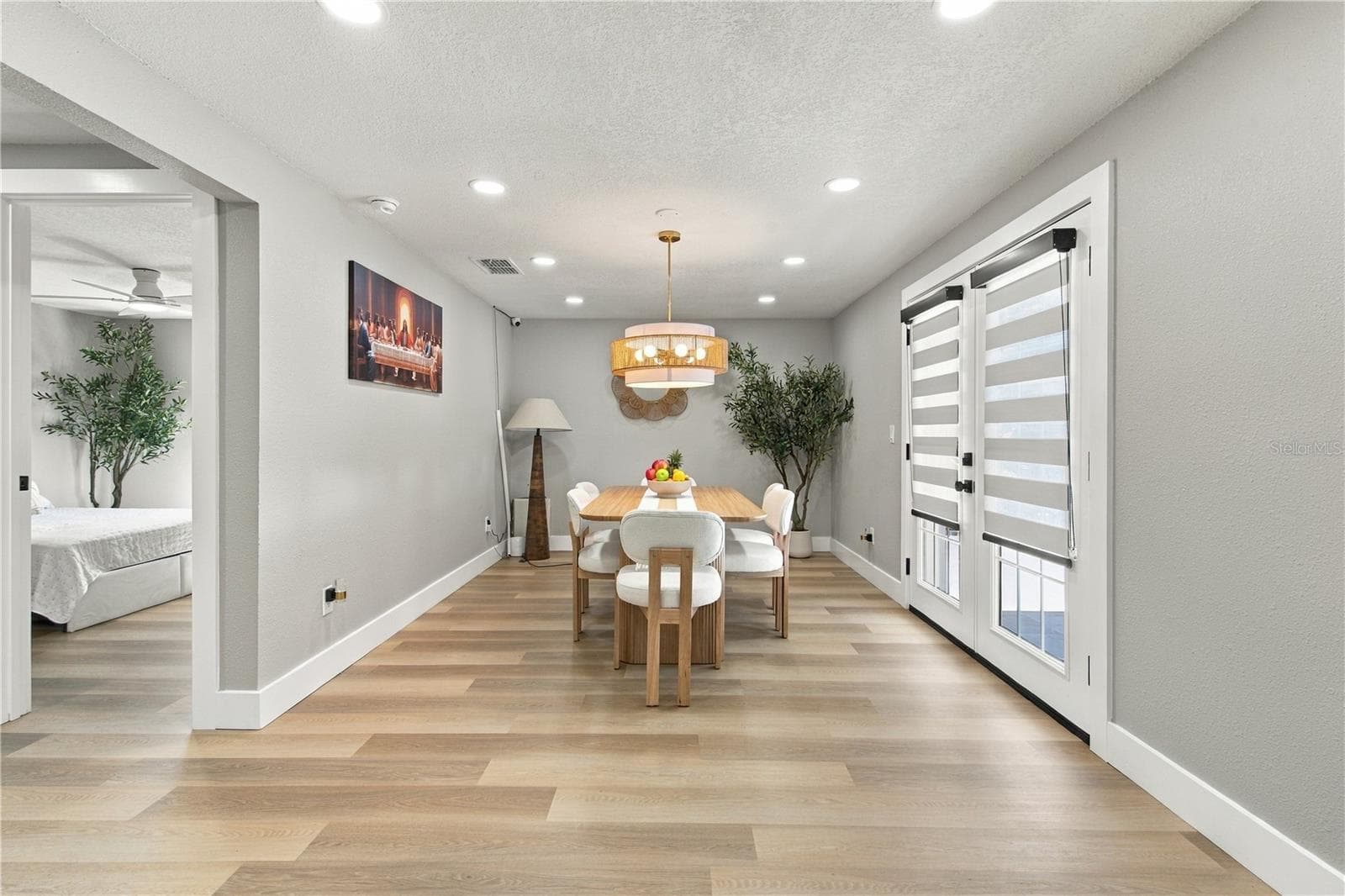 FAMILY ROOM - 13824 CHERRY BROOK LN, TAMPA