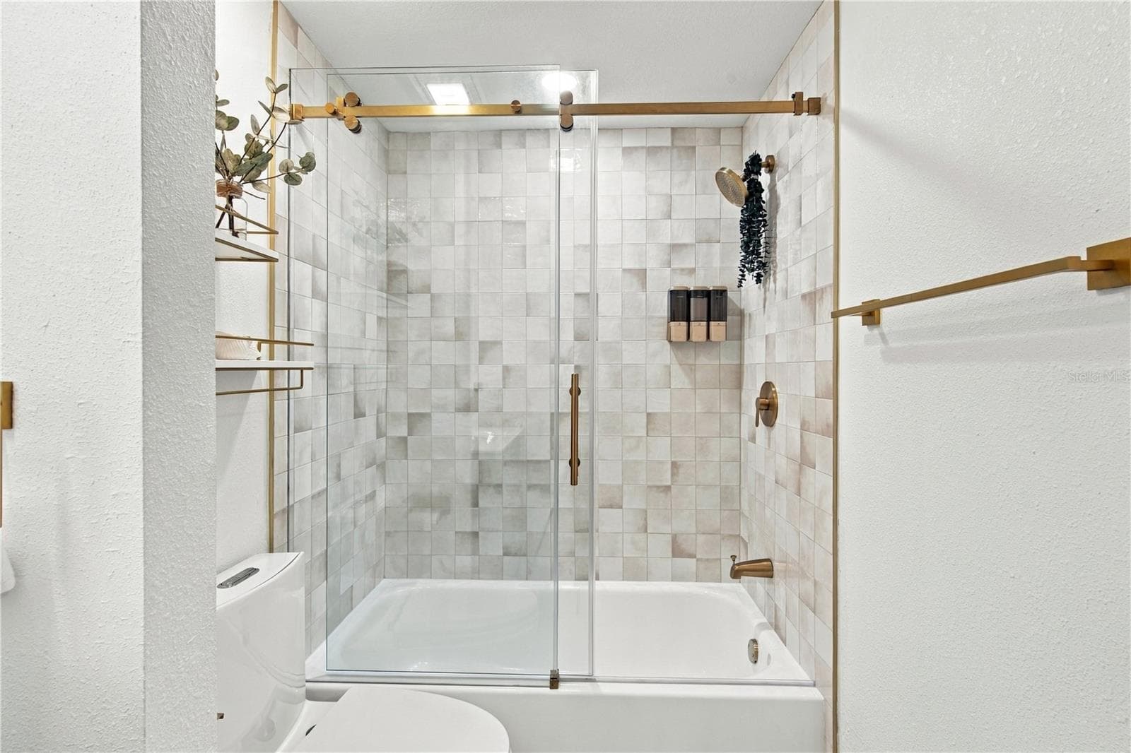 BATHROOM 3 - 13824 CHERRY BROOK LN, TAMPA