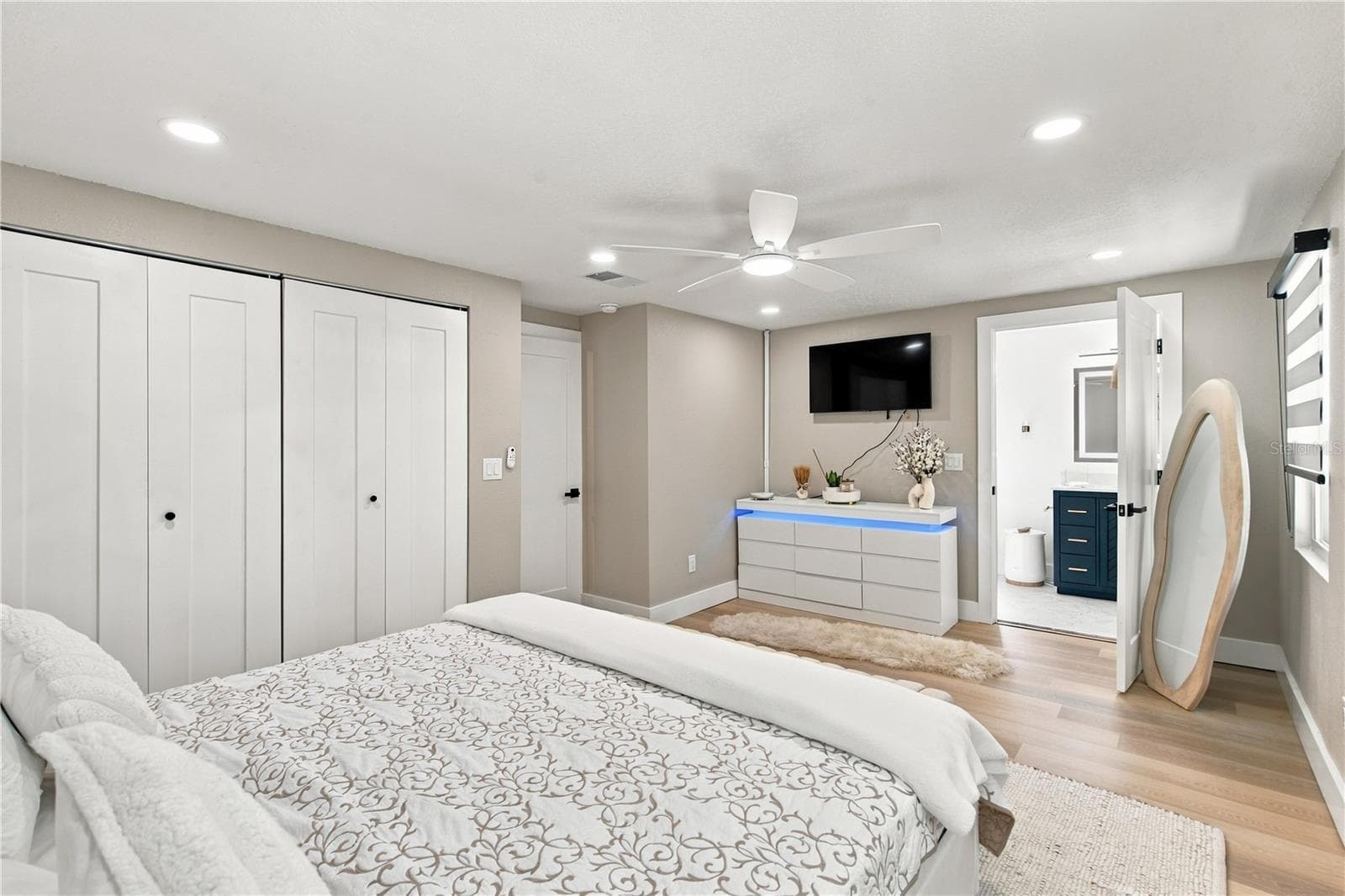 MASTER BED - 13824 CHERRY BROOK LN, TAMPA