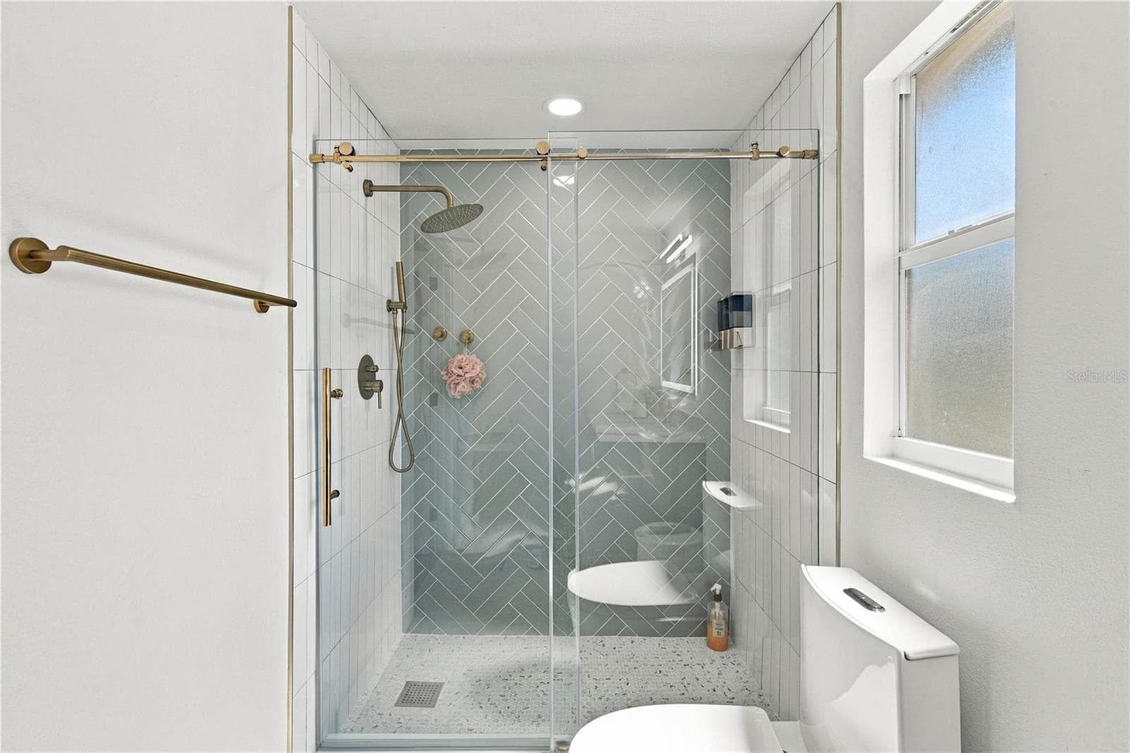 MASTER BATH - 13824 CHERRY BROOK LN, TAMPA