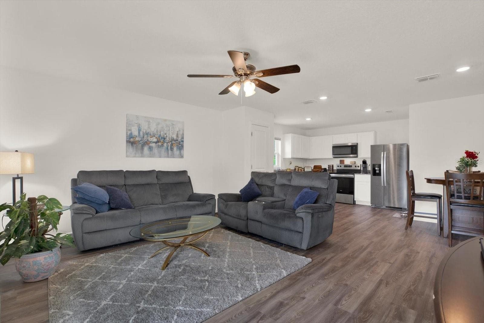 Single Family Residence at 7153 APACHE TRL, SPRING HILL, photo 2 of 24