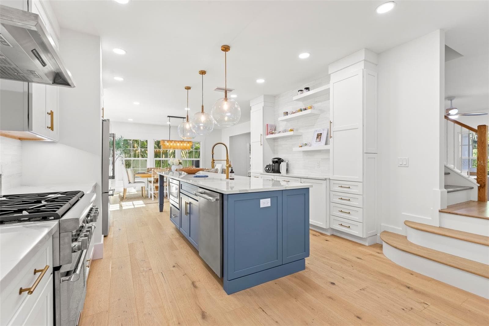 Single Family Residence at 816 15TH AVE NE, ST PETERSBURG, photo 13 of 80