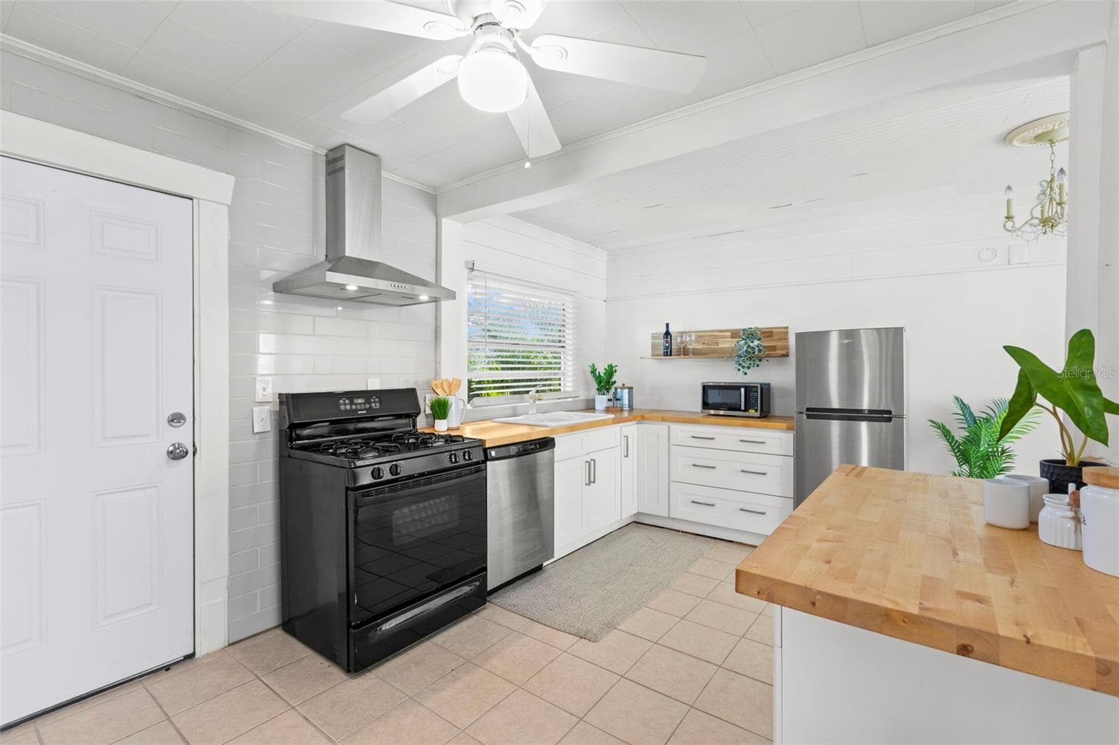 Single Family Residence at 816 15TH AVE NE, ST PETERSBURG, photo 57 of 80