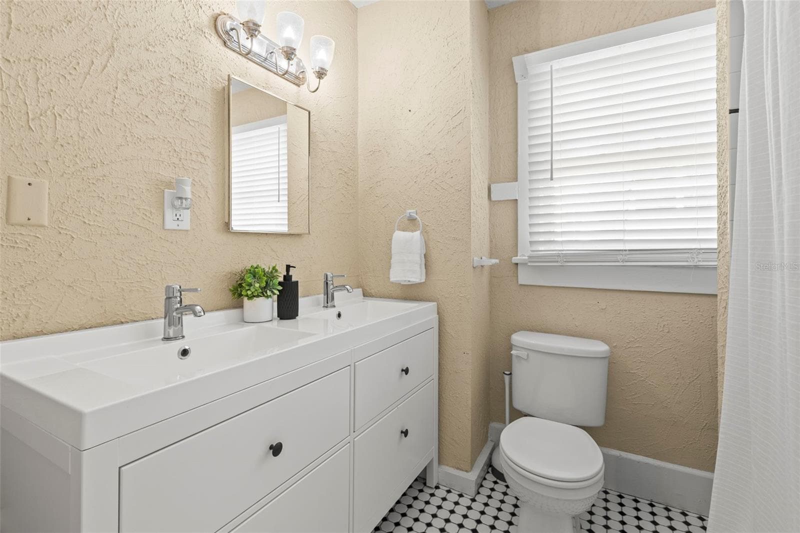 Single Family Residence at 816 15TH AVE NE, ST PETERSBURG, photo 58 of 80