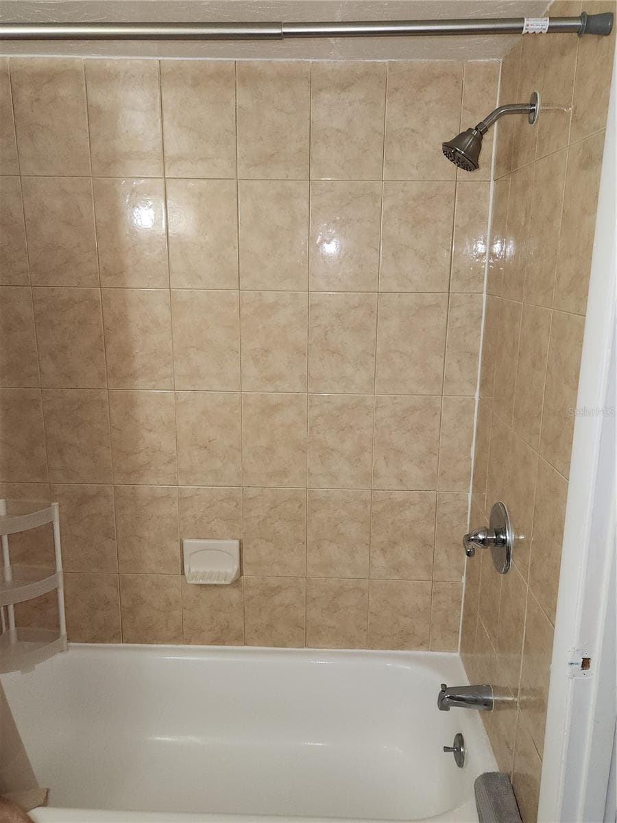 Condominium at 6308 NEWTOWN CIR #B2, TAMPA, photo 18 of 37
