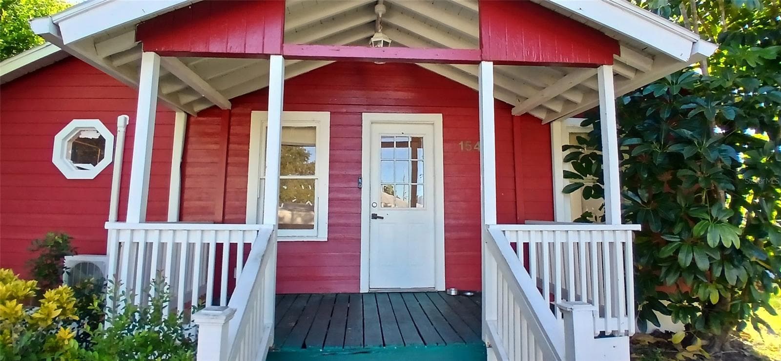 Inviting Front Porch - 1549 S PROSPECT AVE, CLEARWATER