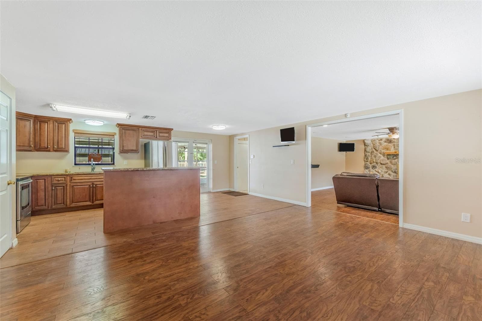 Single Family Residence at 14535 SASSANDRA DR, ODESSA, photo 4 of 50