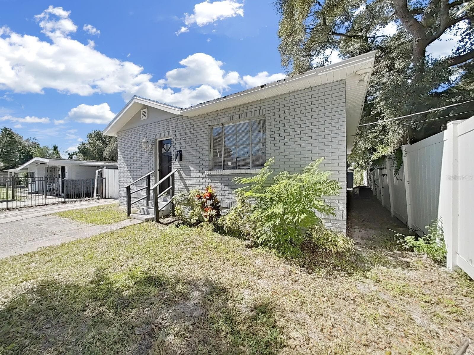 Front view - 3414 N AVENIDA REPUBLICA DE CUBA, TAMPA