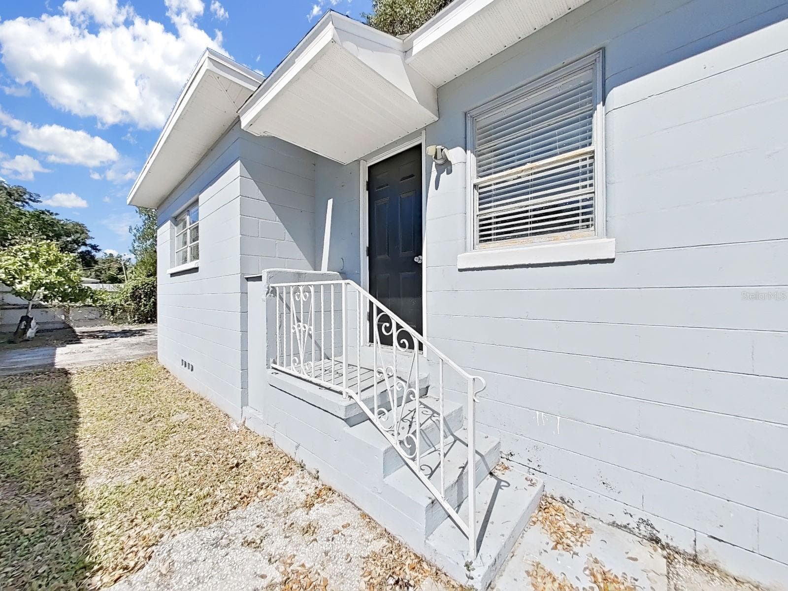 side view - 3414 N AVENIDA REPUBLICA DE CUBA, TAMPA