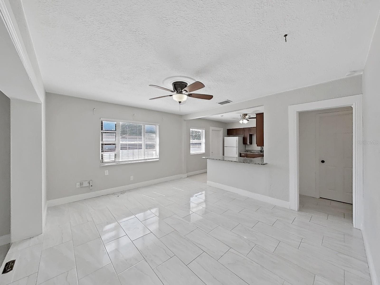 family room - 3414 N AVENIDA REPUBLICA DE CUBA, TAMPA