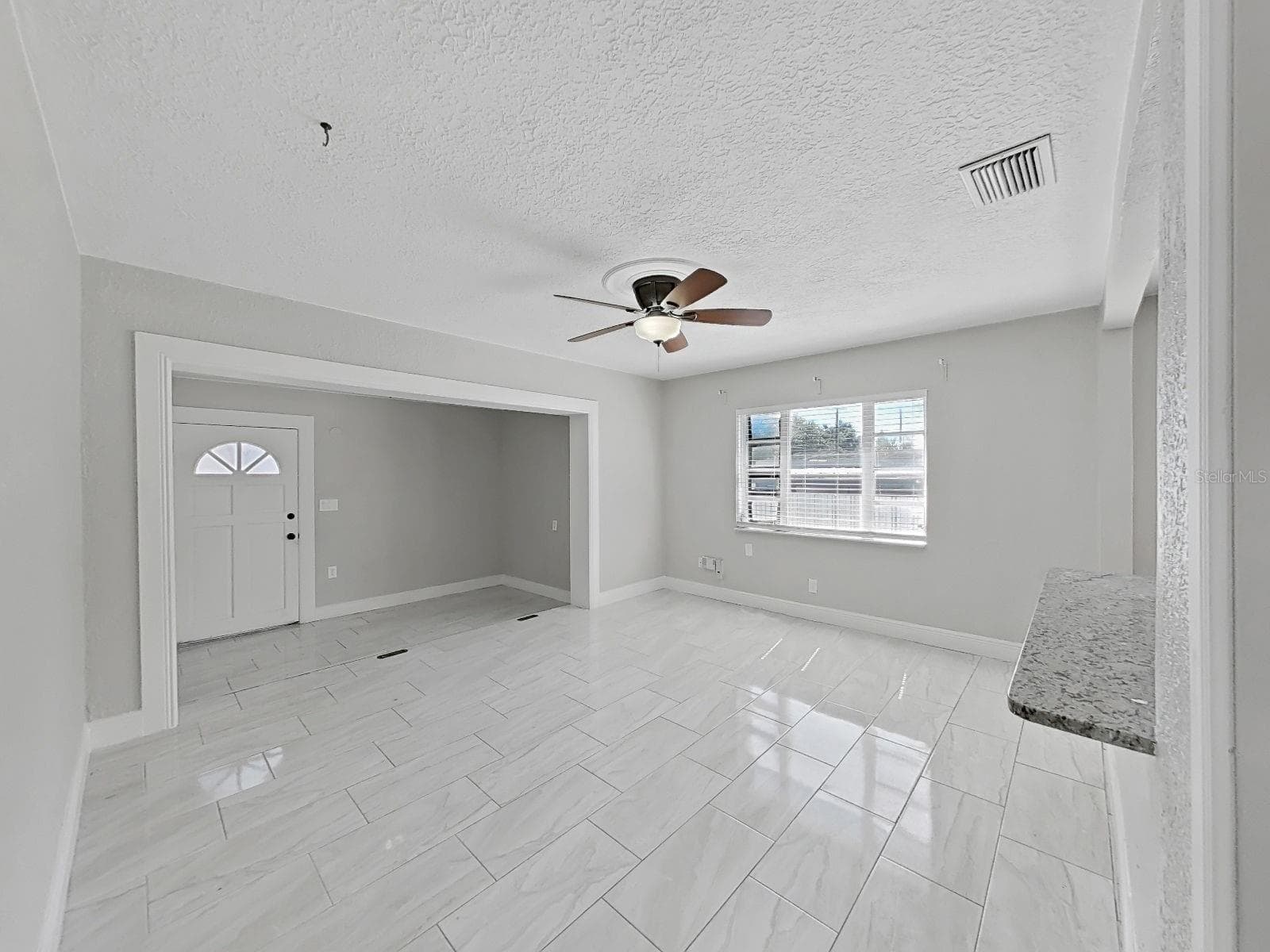 family room - 3414 N AVENIDA REPUBLICA DE CUBA, TAMPA
