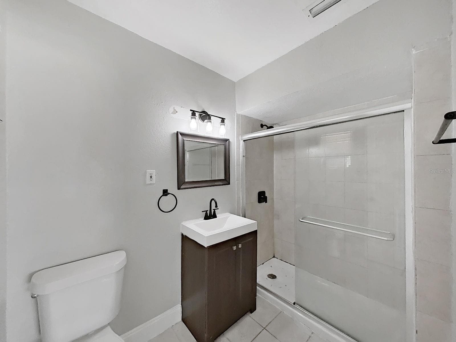 bath 2 - 3414 N AVENIDA REPUBLICA DE CUBA, TAMPA