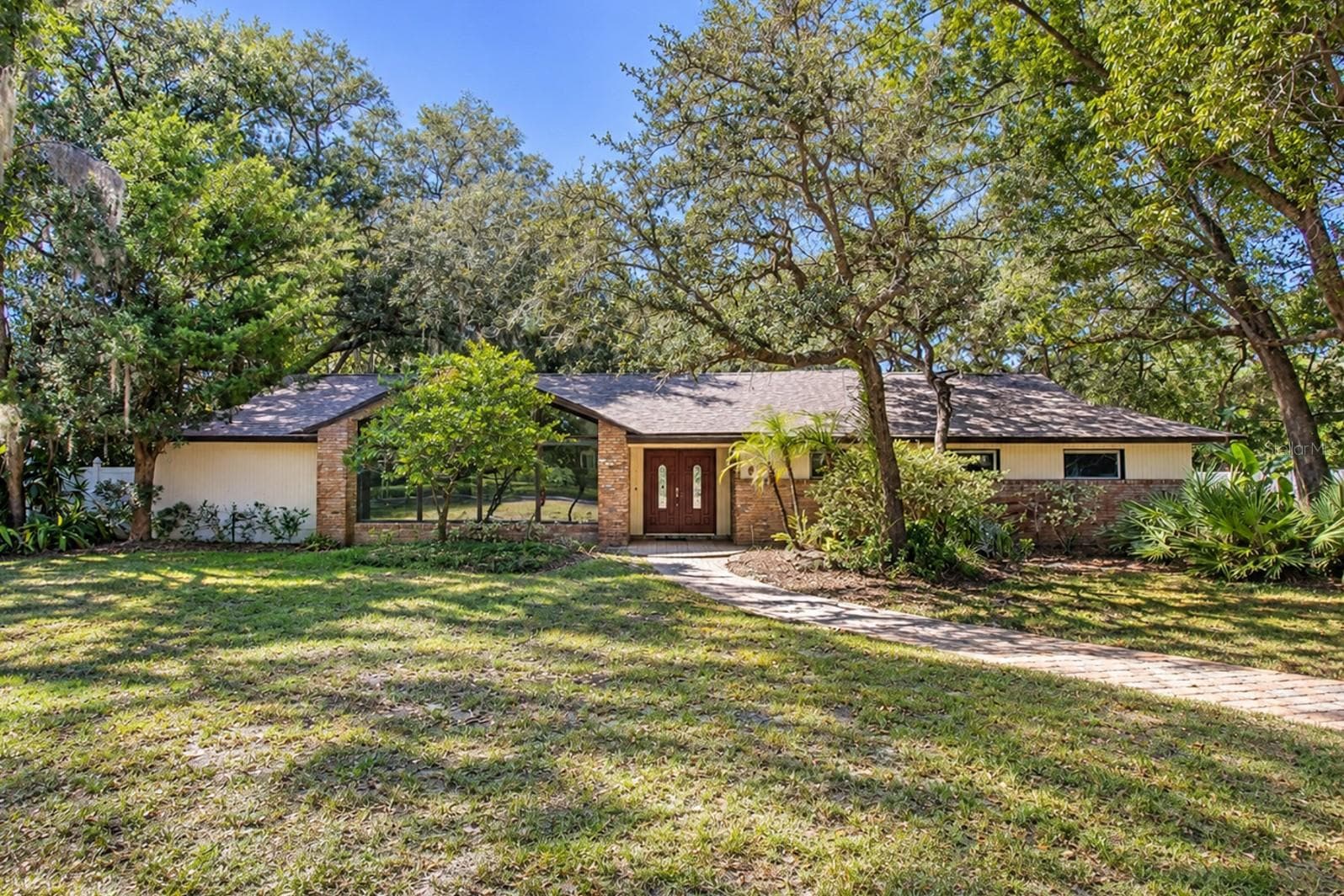 Single Family Residence at 400 BLUE LAKE DR, LONGWOOD, photo 2 of 67
