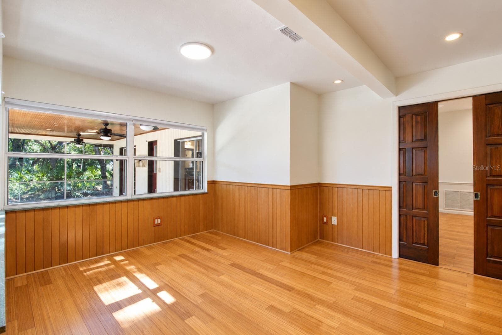 Single Family Residence at 400 BLUE LAKE DR, LONGWOOD, photo 20 of 67