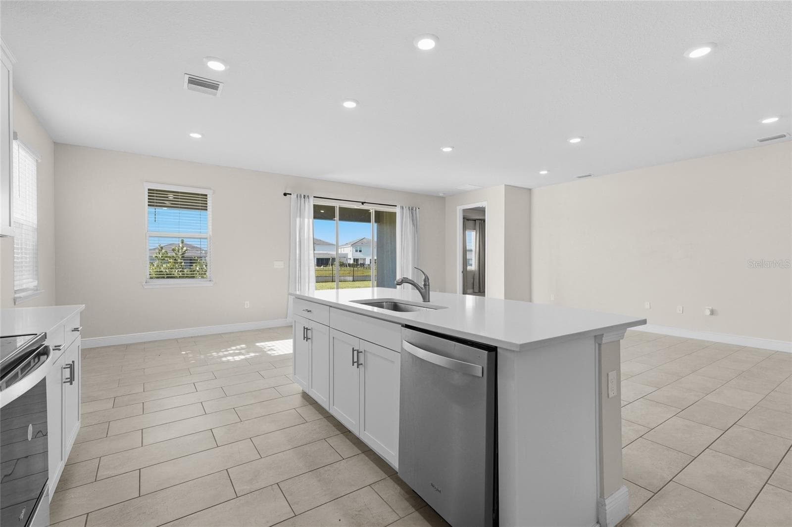 Single Family Residence at 18030 TAVERNSIDE TRL, BRADENTON, photo 23 of 77