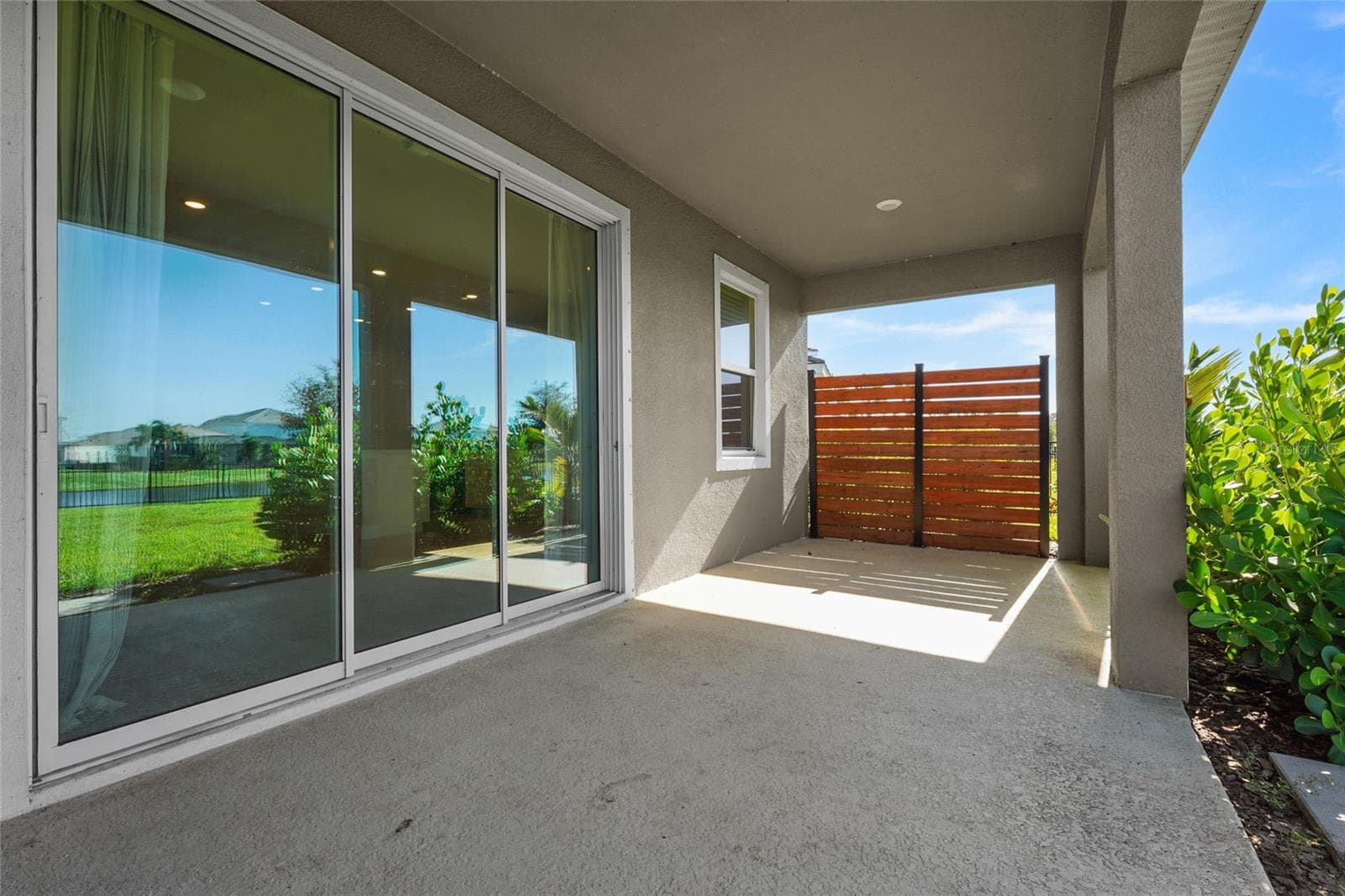Single Family Residence at 18030 TAVERNSIDE TRL, BRADENTON, photo 40 of 77