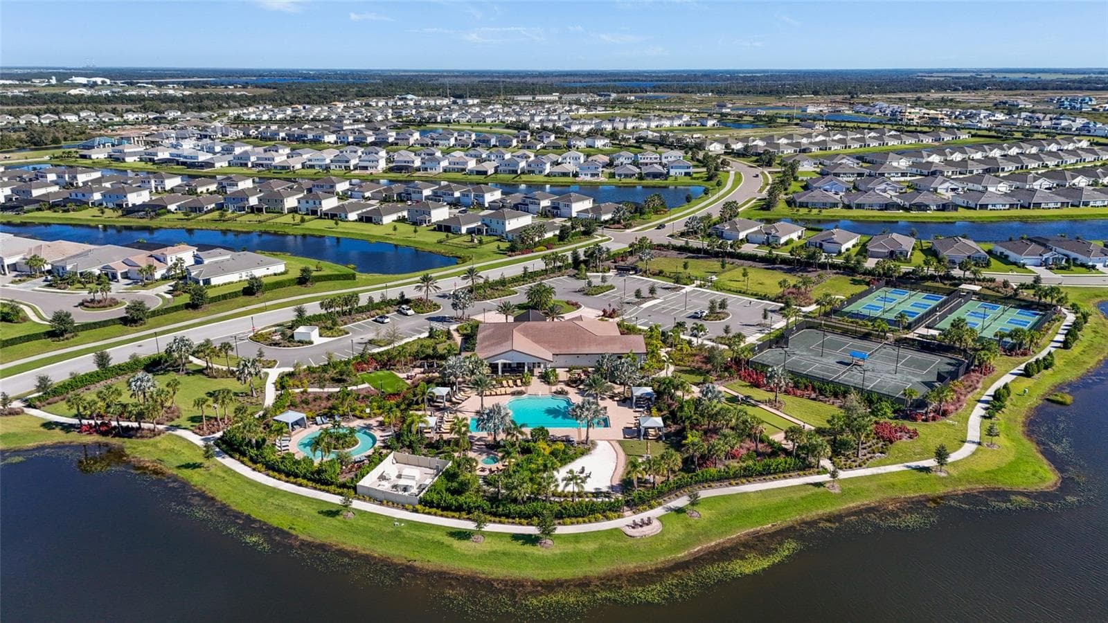 Single Family Residence at 18030 TAVERNSIDE TRL, BRADENTON, photo 60 of 77