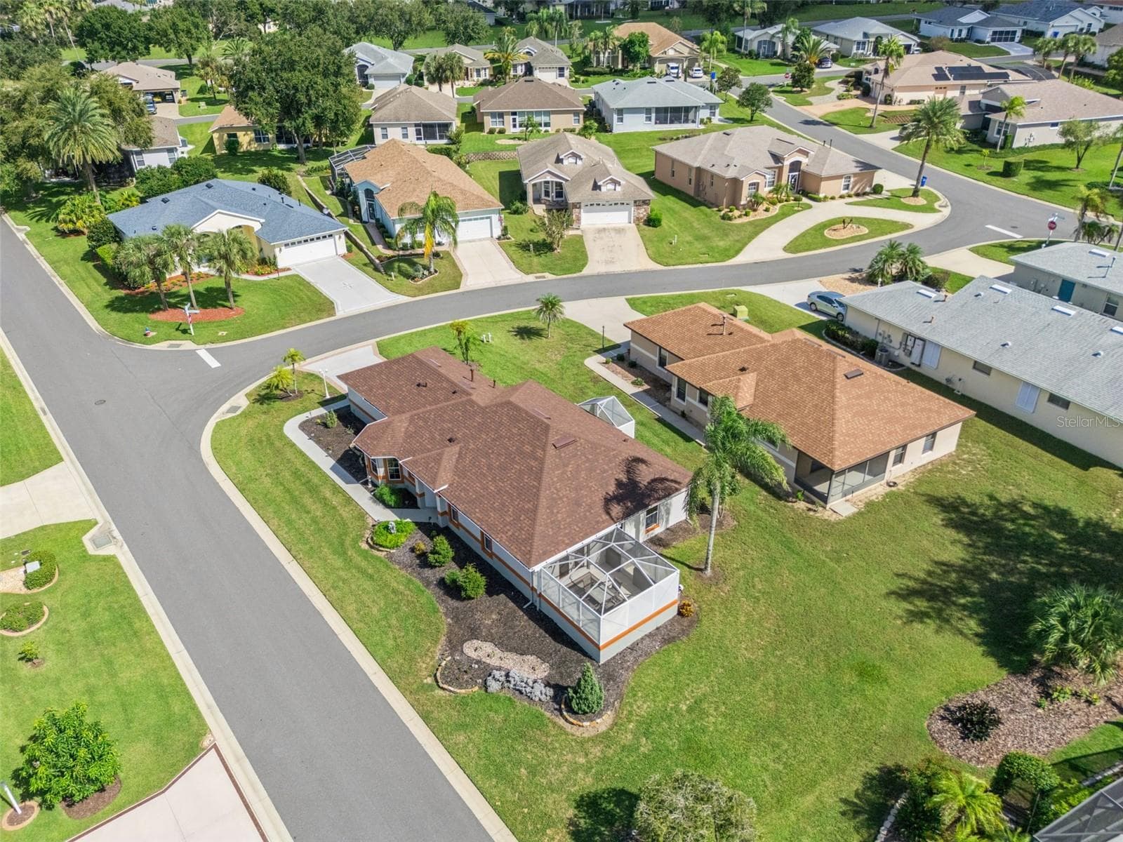 Aerial view from Seven Seas Dr. - 4900 CANOE CT, TAVARES