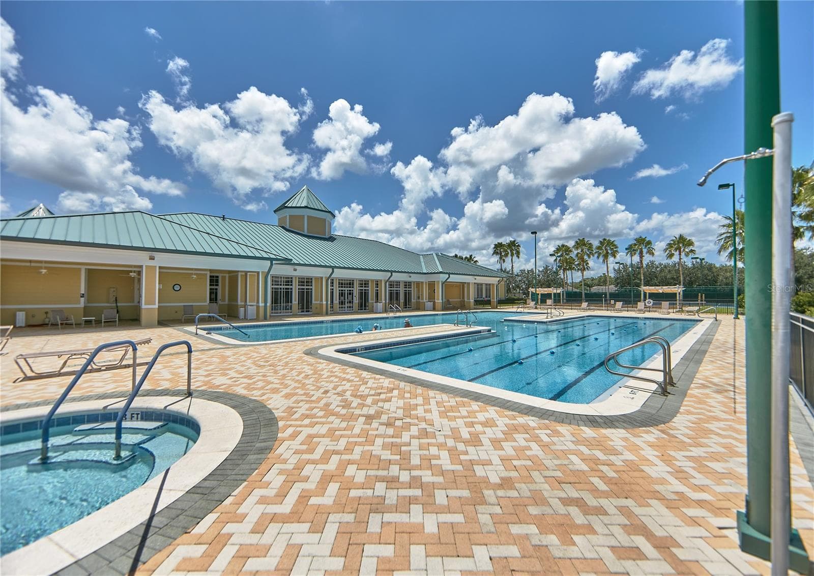 Community Heated Pool - 3437 GRENVILLE DR, WINTER HAVEN