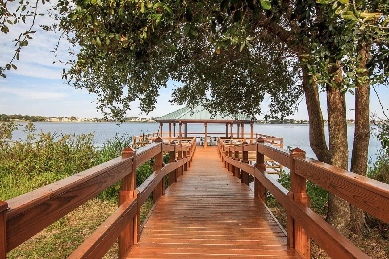 Lakefront Veranda - 3437 GRENVILLE DR, WINTER HAVEN