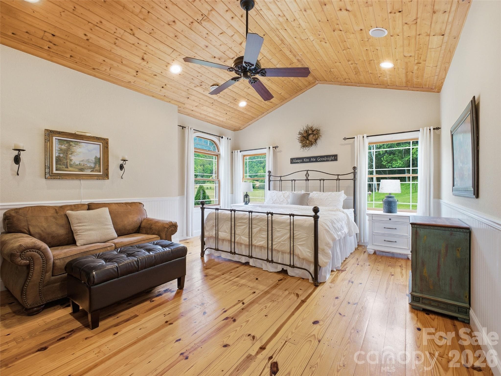 Single Family Residence at 227 Black Bear Cove, Clyde, photo 15 of 47