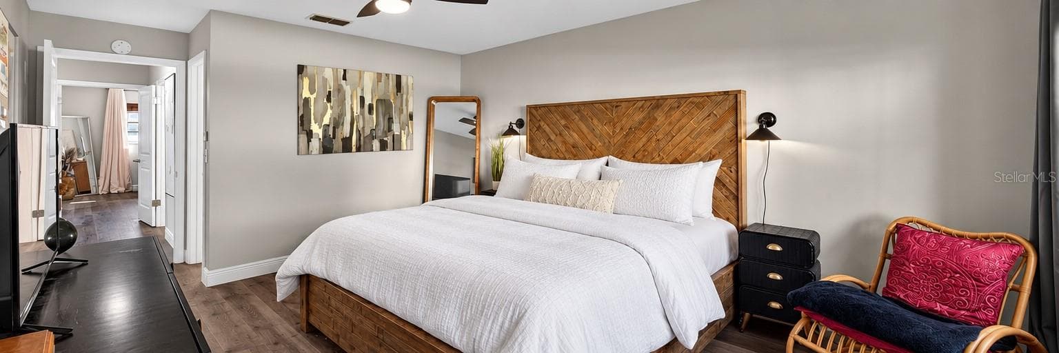 Condominium at 5705 80TH ST N #105, ST PETERSBURG, photo 12 of 32