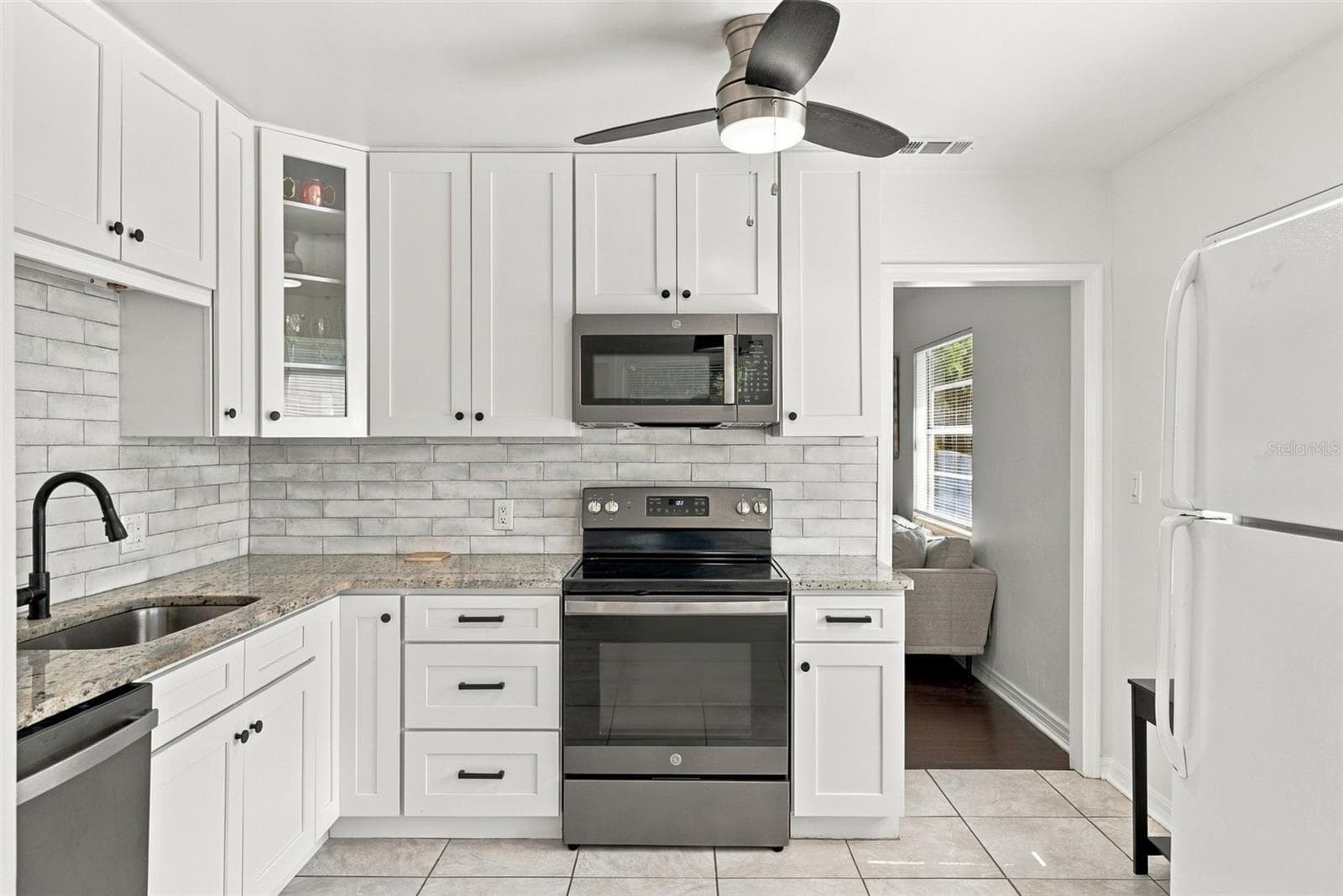Single Family Residence at 3104 MELTON ST N, ST PETERSBURG, photo 3 of 42
