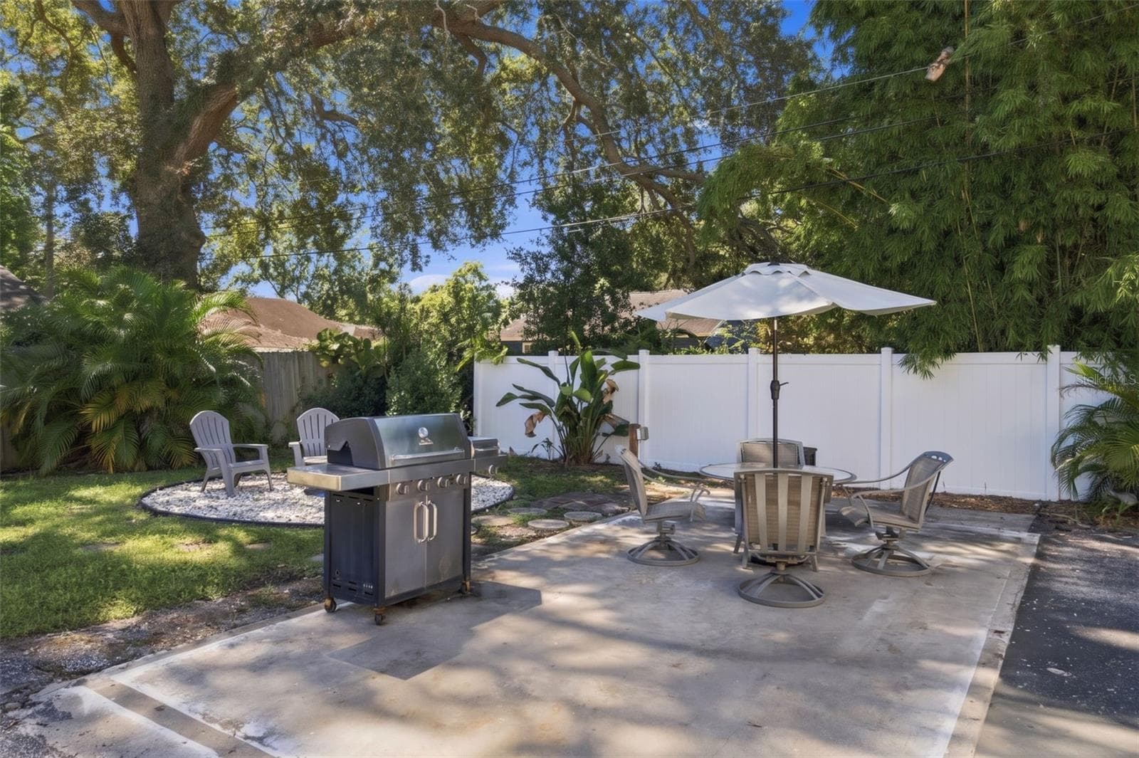 Single Family Residence at 3104 MELTON ST N, ST PETERSBURG, photo 27 of 42