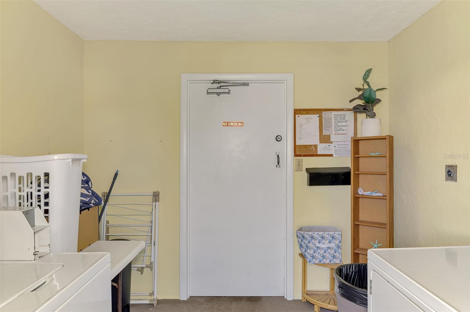Condominium at 460 BASE AVE E #124, VENICE, photo 33 of 36