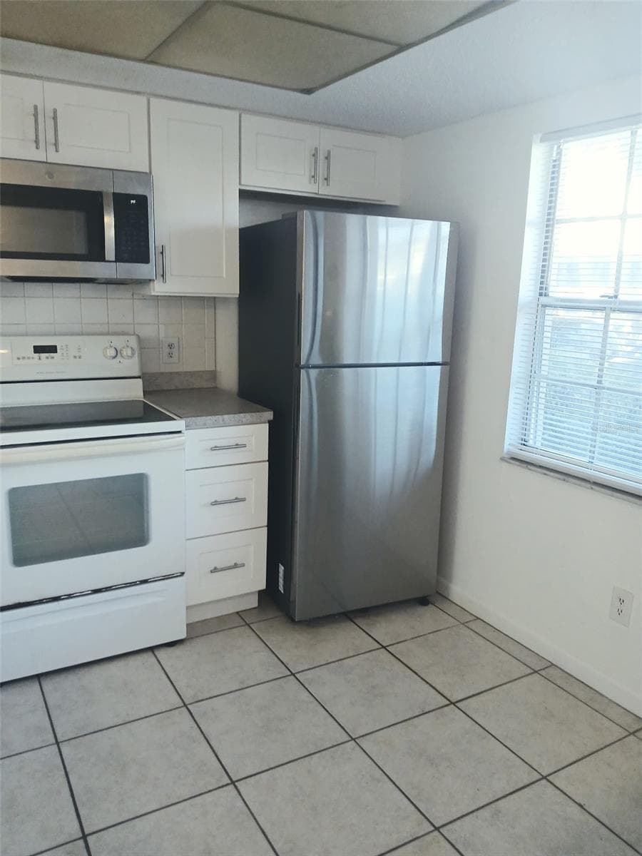 Condominium at 831 MAPLE CT #103, DUNEDIN, photo 9 of 13