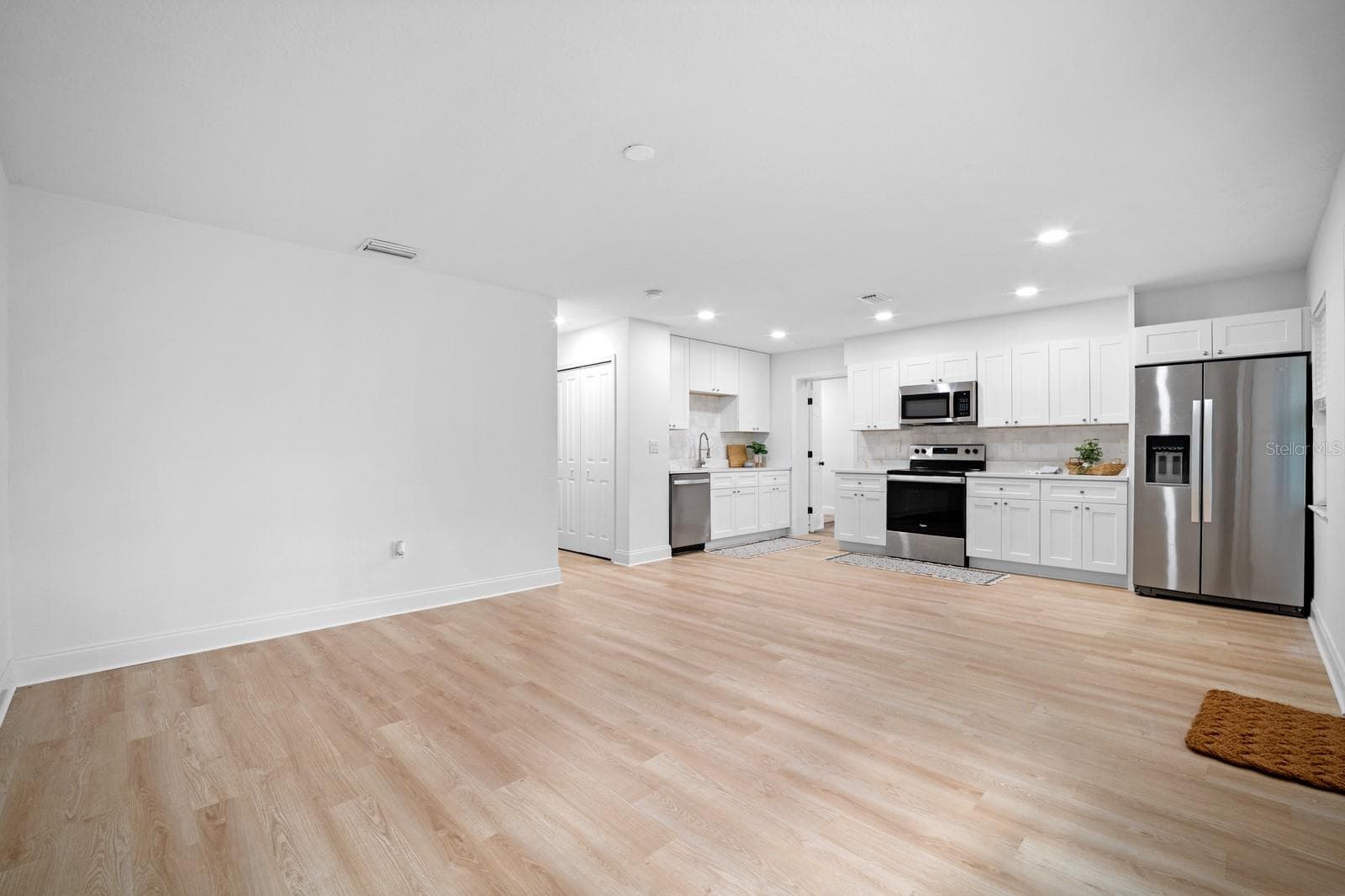 Single Family Residence at 10002 TAKOMAH TRL, TAMPA, photo 5 of 29