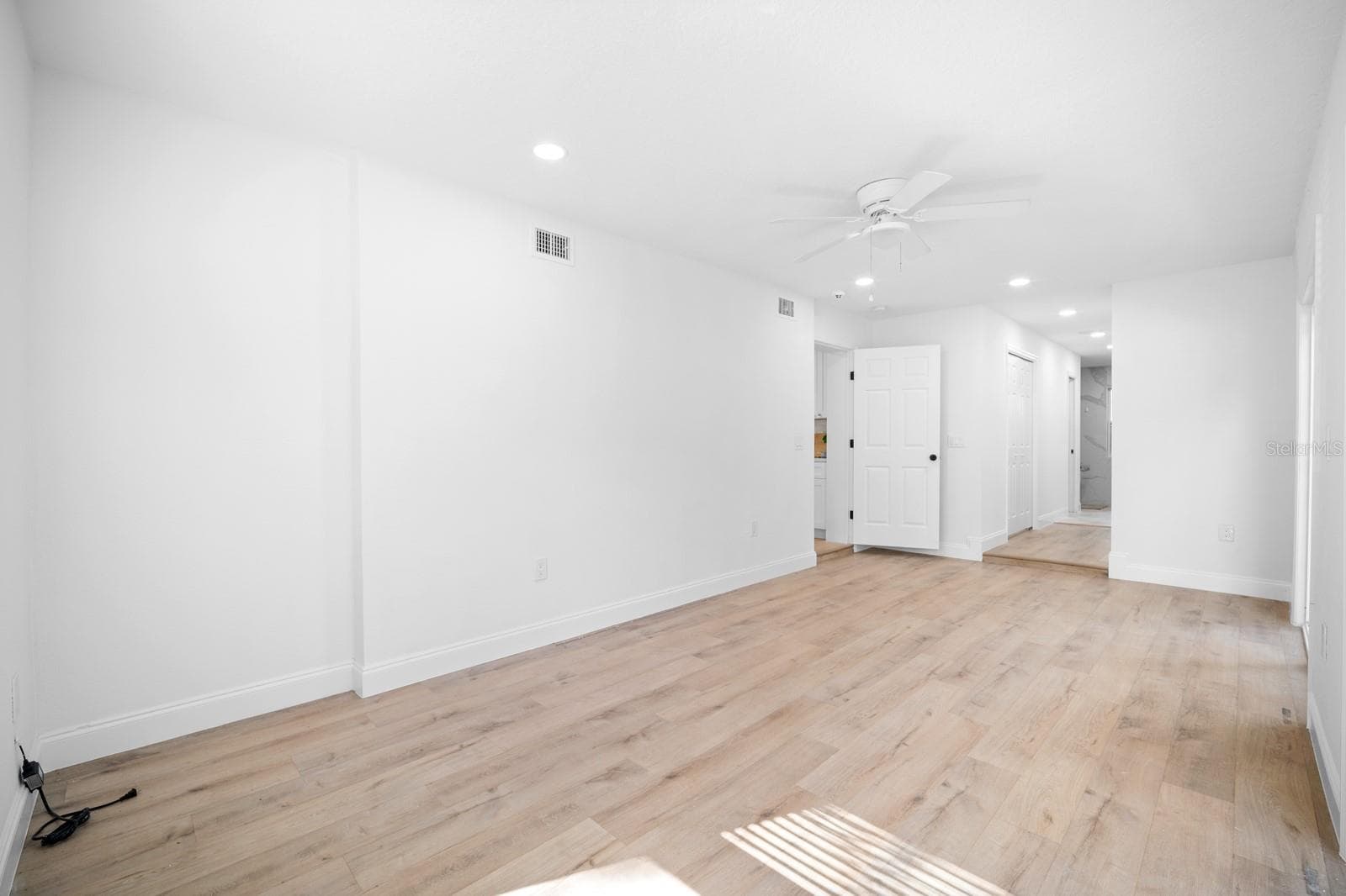 Single Family Residence at 10002 TAKOMAH TRL, TAMPA, photo 13 of 29