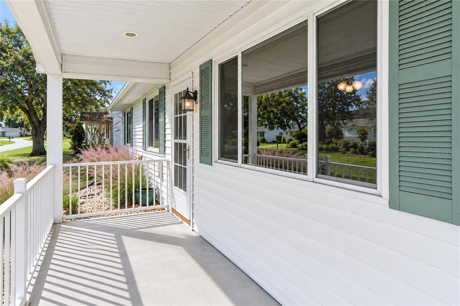Covered Front Porch - 8169 SW 108TH LANE RD, OCALA