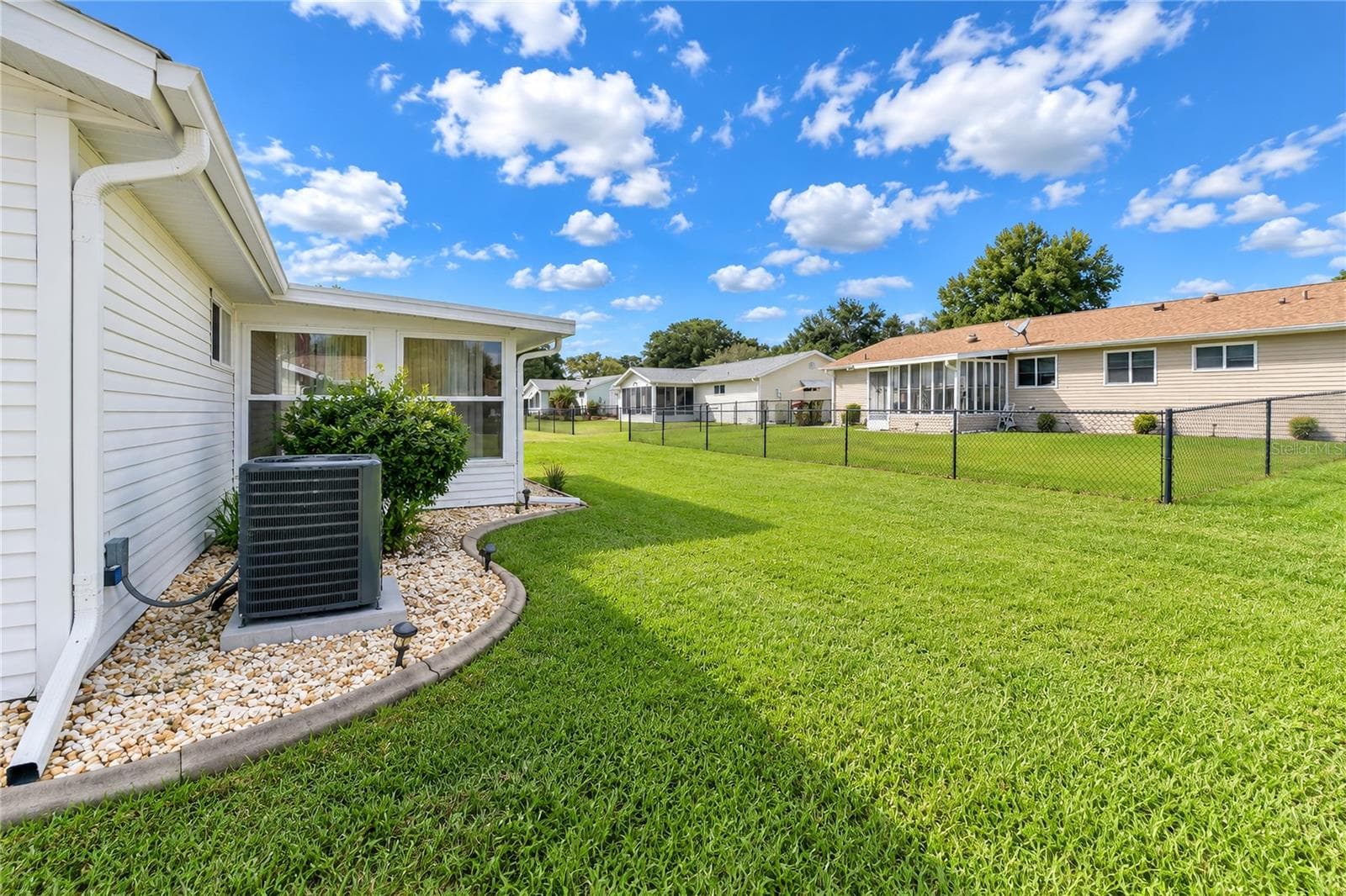 Good sized rear yard - 8169 SW 108TH LANE RD, OCALA