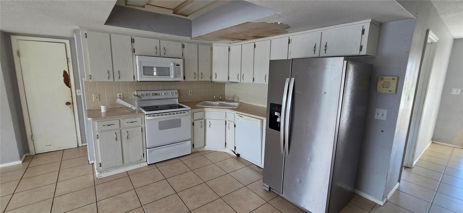 Single Family Residence at 9348 LAKE CHRISTINA LN, PORT RICHEY, photo 15 of 38