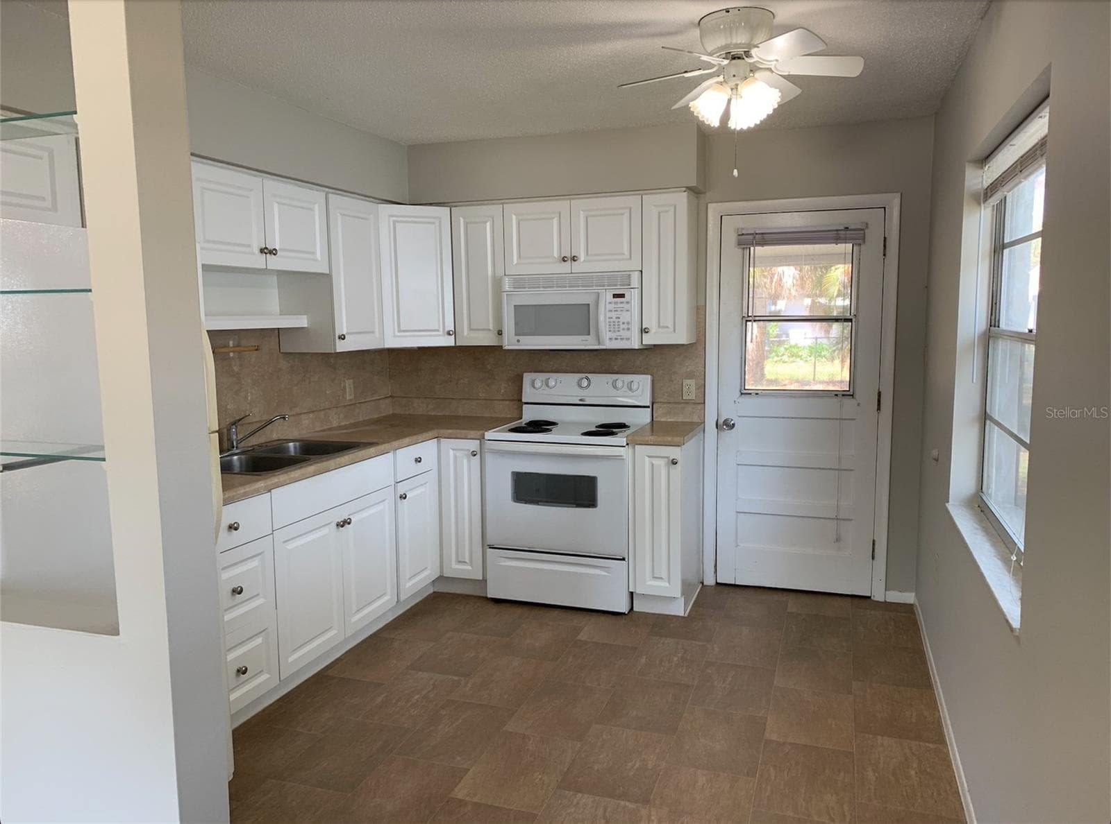 Duplex at 4910 23RD ST W #A & B, BRADENTON, photo 6 of 11