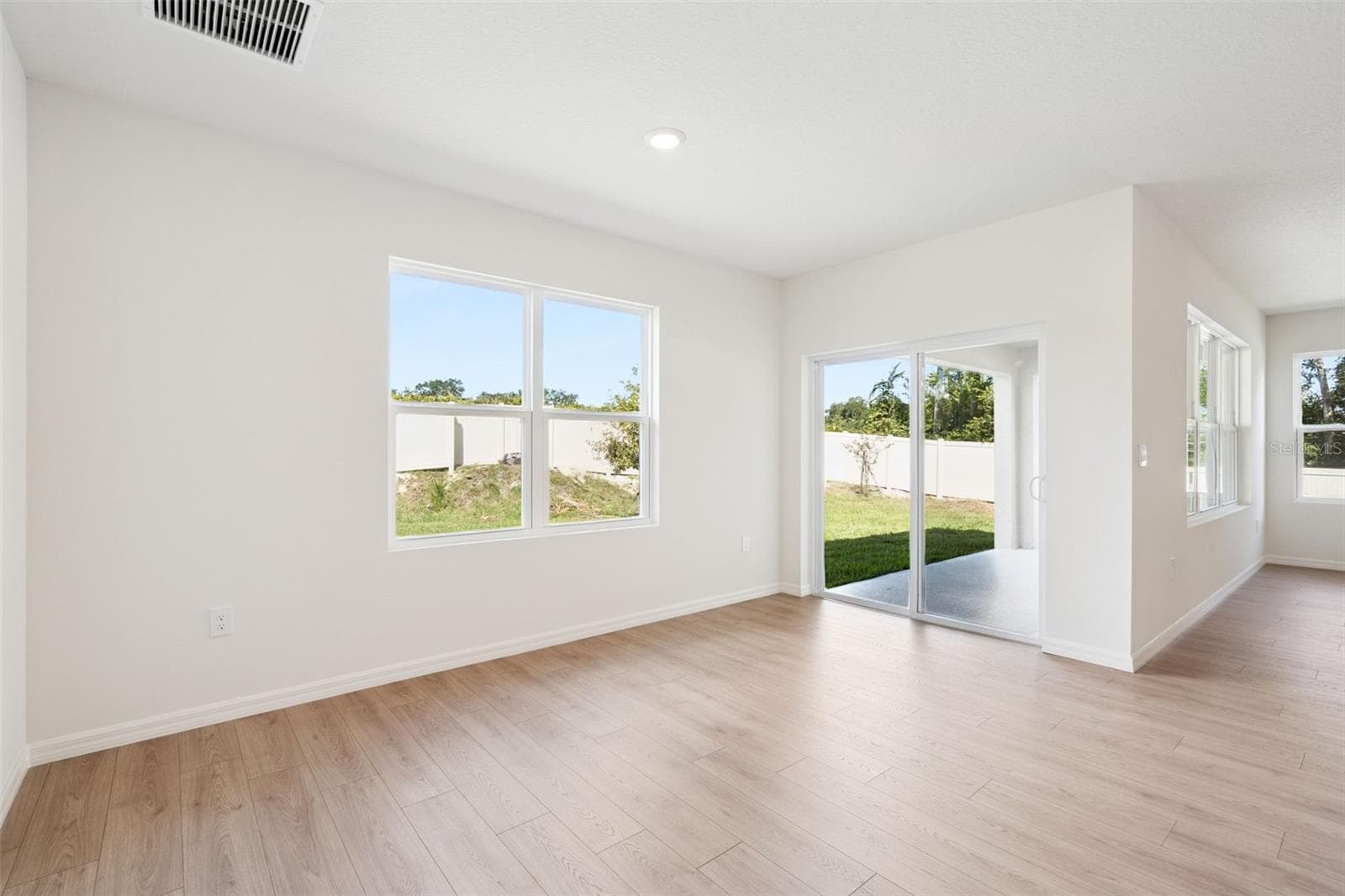 Single Family Residence at 2524 DORSET CT, ORMOND BEACH, photo 18 of 23