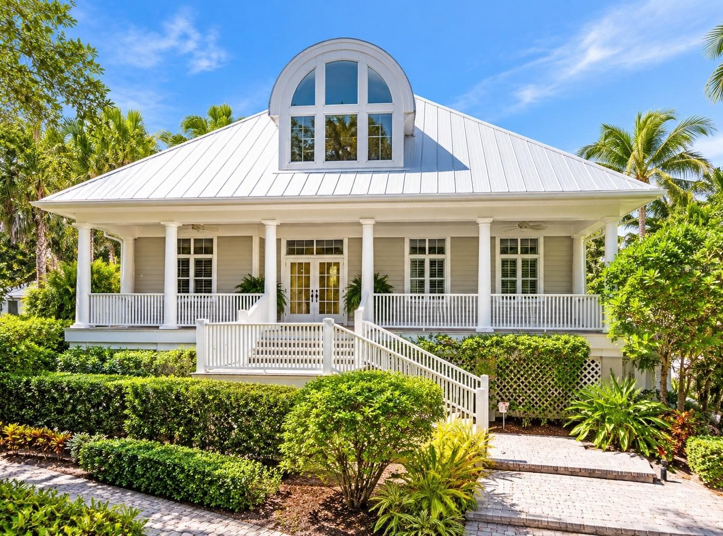 8846 FISHERMENS BAY DR