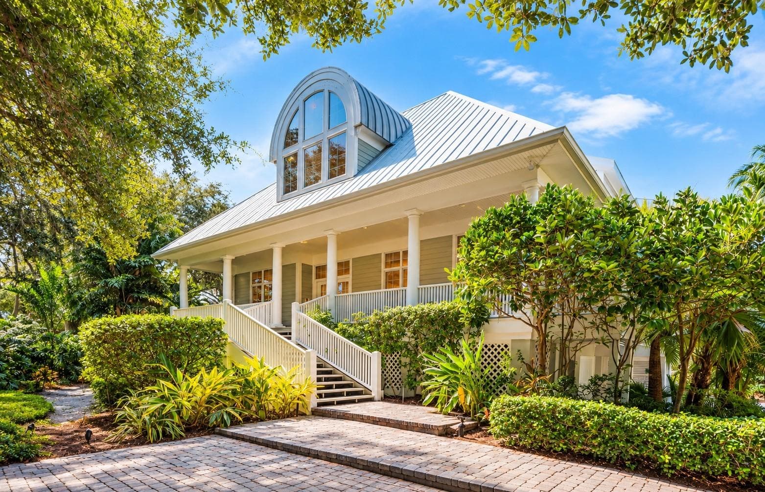 Single Family Residence at 8846 FISHERMENS BAY DR, SARASOTA, photo 2 of 73