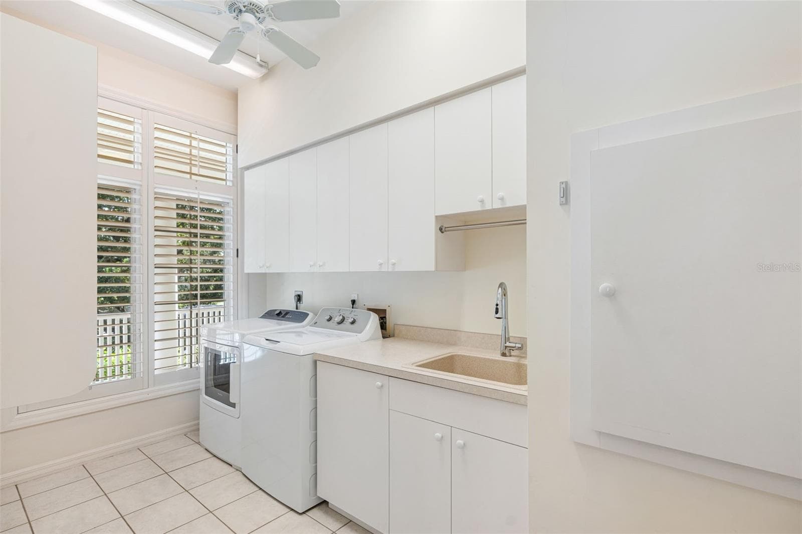 Single Family Residence at 8846 FISHERMENS BAY DR, SARASOTA, photo 17 of 73