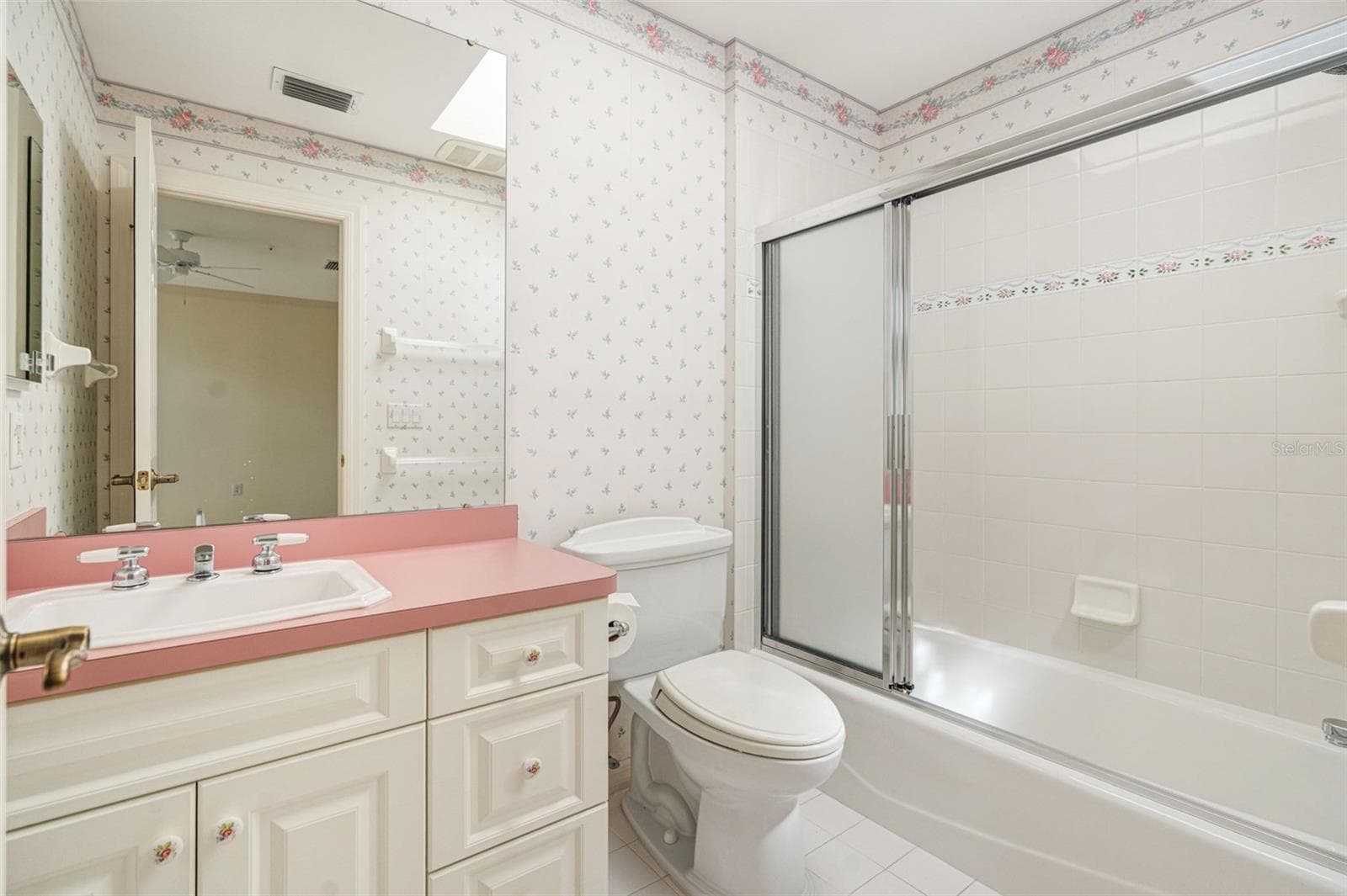 Single Family Residence at 8846 FISHERMENS BAY DR, SARASOTA, photo 43 of 73