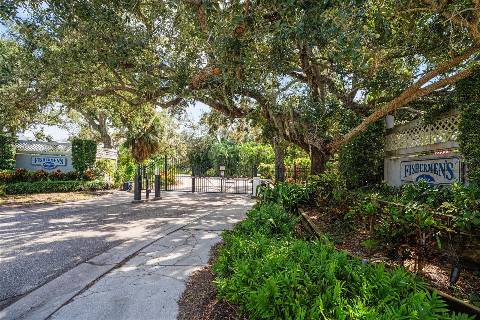 Single Family Residence at 8846 FISHERMENS BAY DR, SARASOTA, photo 63 of 73