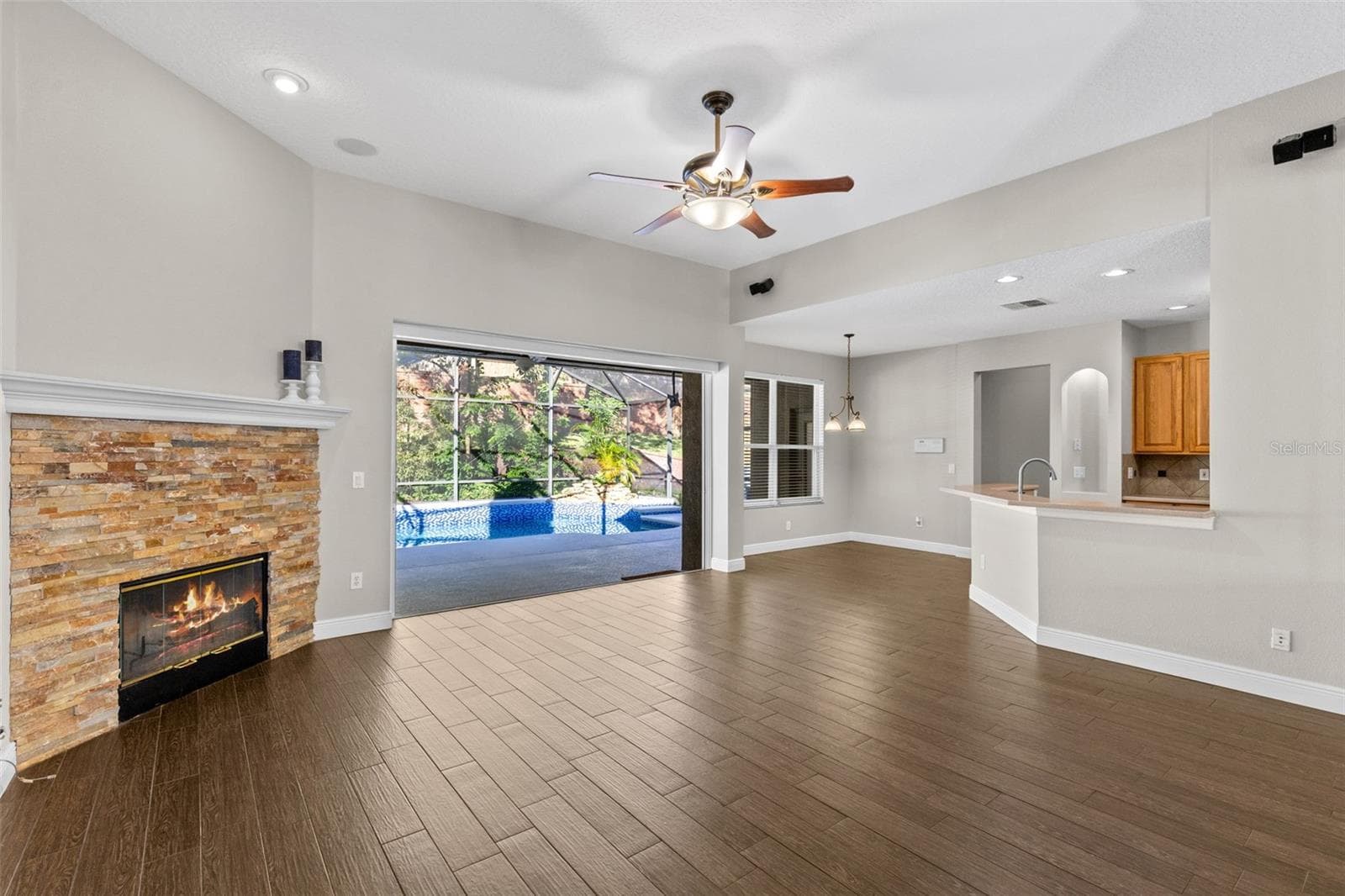 Family Room - 410 VIA TUSCANY LOOP, LAKE MARY